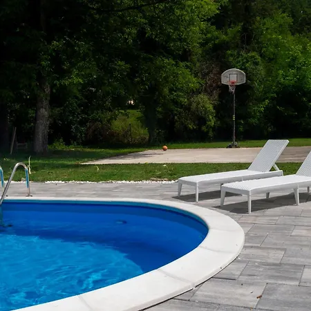 Holiday home Vikendica Solitudo House Tuzla