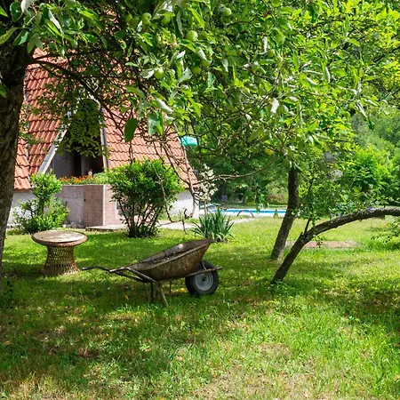 Holiday home Vikendica Solitudo House Tuzla