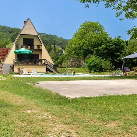 Vikendica Solitudo House Tuzla Holiday home *