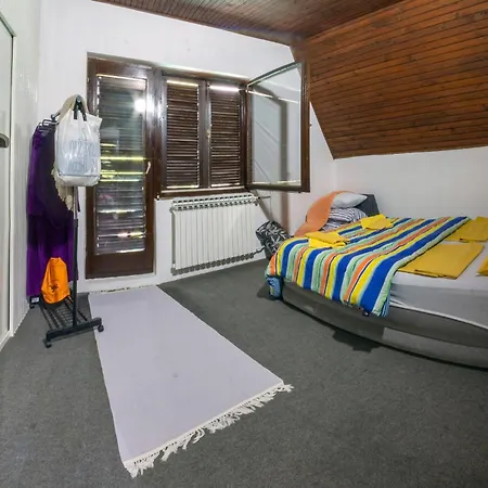 Holiday home Vikendica Solitudo House Tuzla Crno Blato