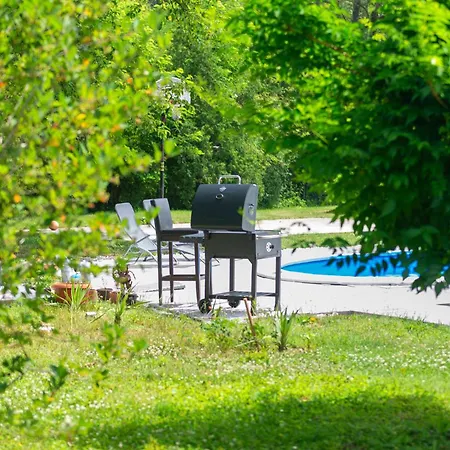 Holiday home Vikendica Solitudo House Tuzla